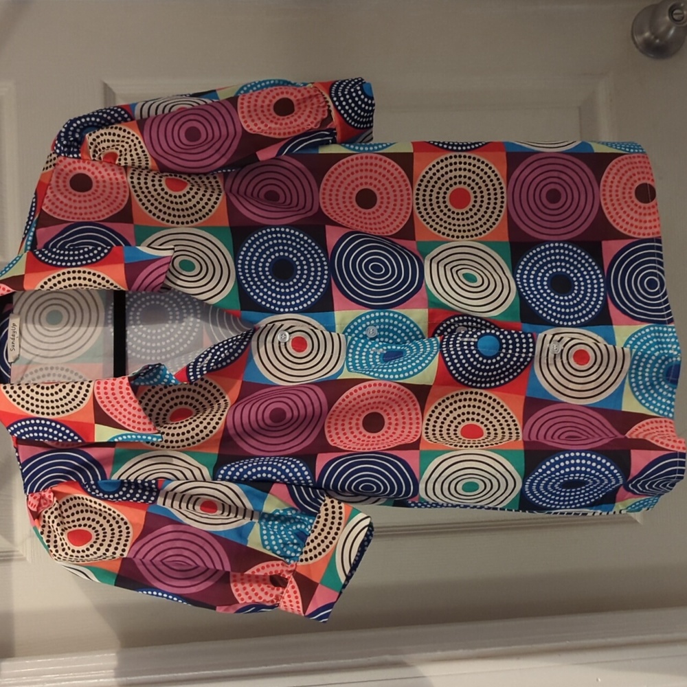 Puffy sleeve 70s style blouse